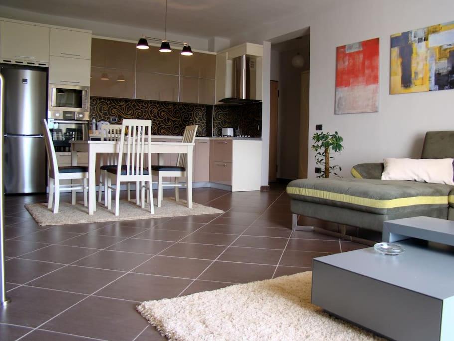 Exclusive Apartment Tiranë Ngoại thất bức ảnh